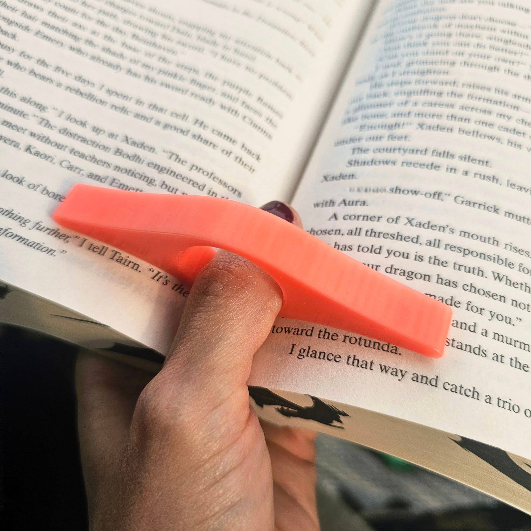 Book Holder | Thumb Page Keeper